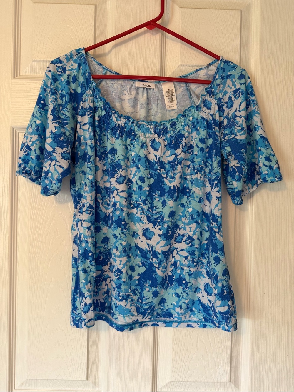 Liz & Co. Blue Floral Scoop-Neck Women’s Top